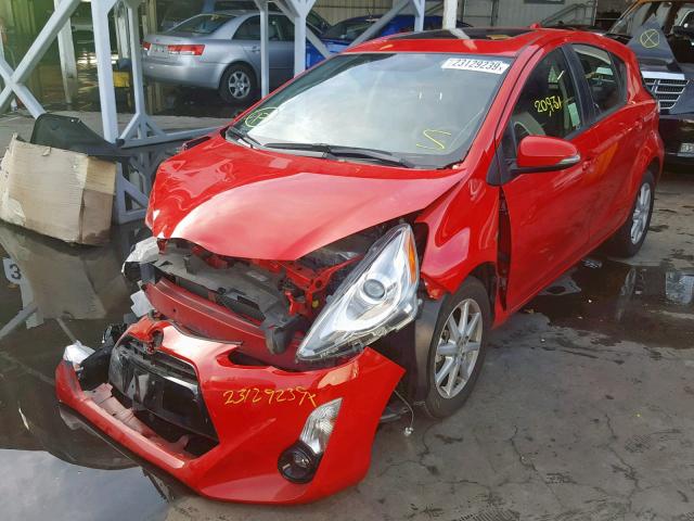 JTDKDTB32G1135572 - 2016 TOYOTA PRIUS C RED photo 2