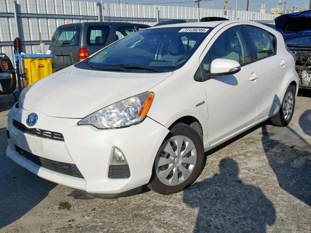 JTDKDTB36E1559110 - 2014 TOYOTA PRIUS C WHITE photo 2