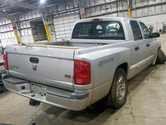 1D7HE48N86S634137 - 2006 DODGE DAKOTA QUA SILVER photo 4