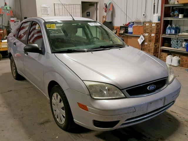 1FAFP34N26W132041 - 2006 FORD FOCUS ZX4 SILVER photo 1