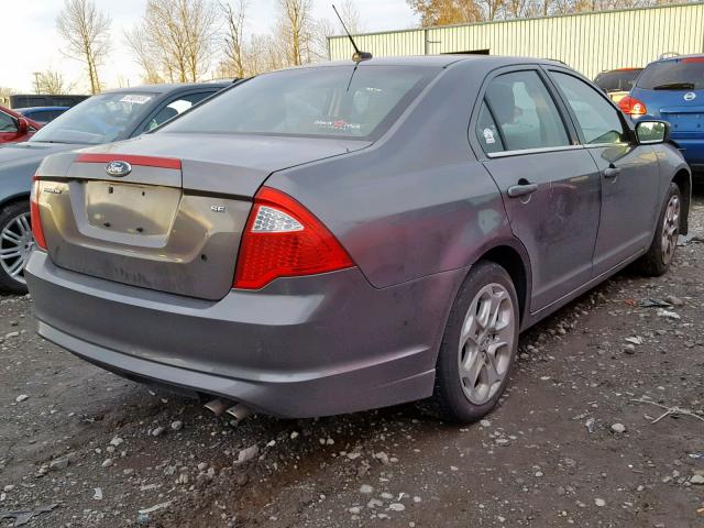 3FAHP0HA7BR135318 - 2011 FORD FUSION SE GRAY photo 4