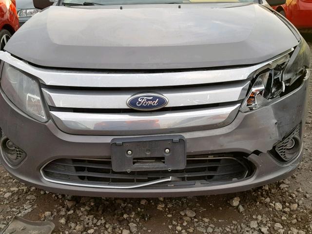 3FAHP0HA7BR135318 - 2011 FORD FUSION SE GRAY photo 9