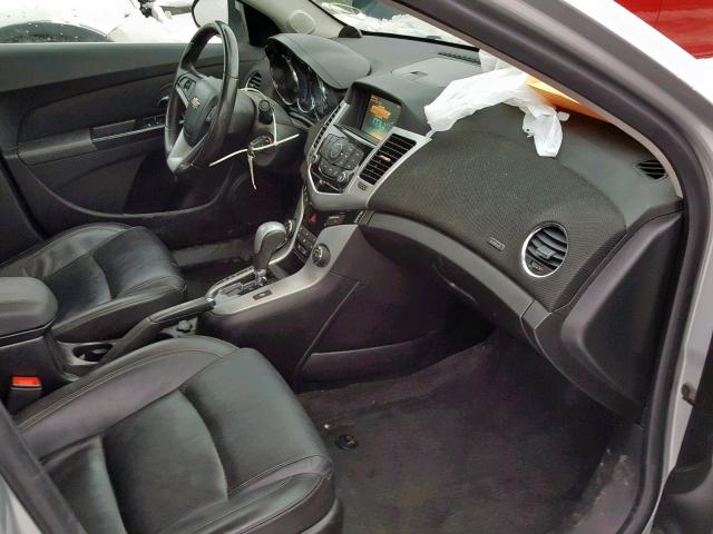 1G1PE5SBXD7147251 - 2013 CHEVROLET CRUZE LT ვერცხლისფერი ფოტო 5