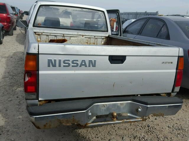 JN6ND11SXHW019967 - 1987 NISSAN PICKUP GRAY photo 10