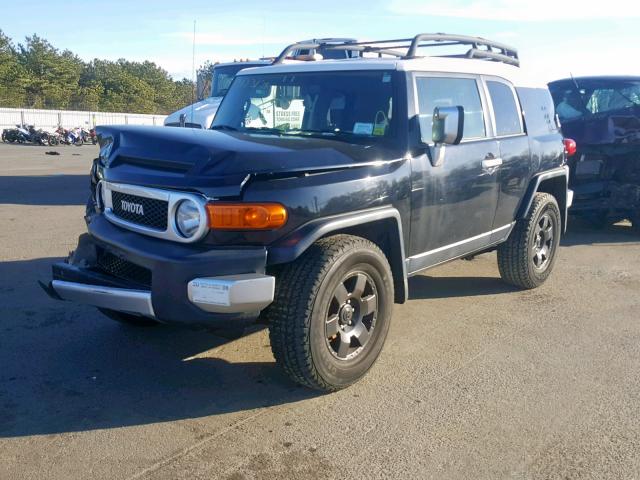 JTEBU11F370067851 - 2007 TOYOTA FJ CRUISER BLACK photo 2