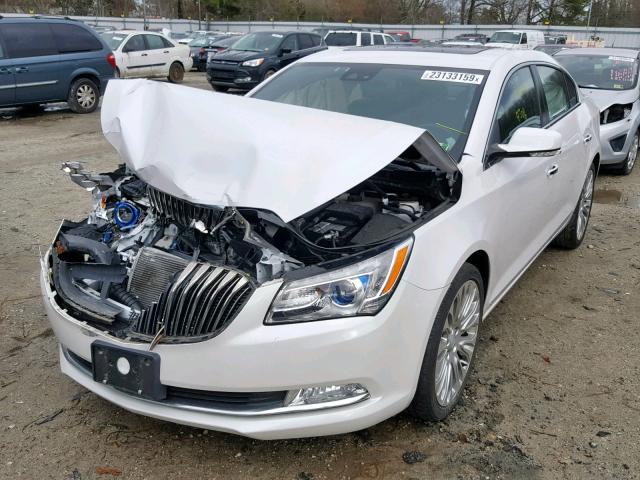 1G4GF5G36FF269342 - 2015 BUICK LACROSSE P WHITE photo 2