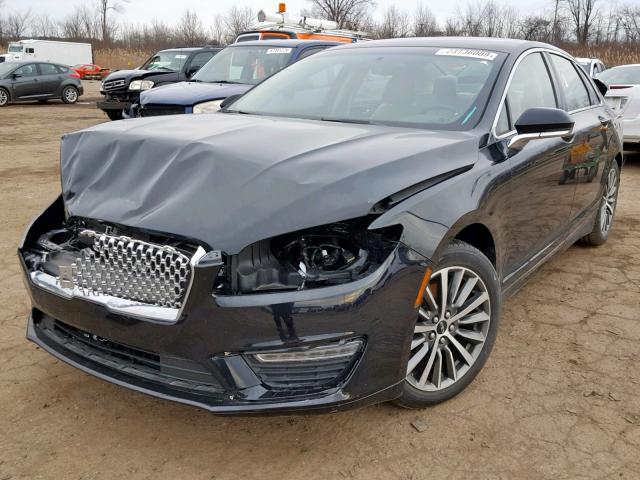 3LN6L5A91HR653679 - 2017 LINCOLN MKZ PREMIE BLACK photo 2