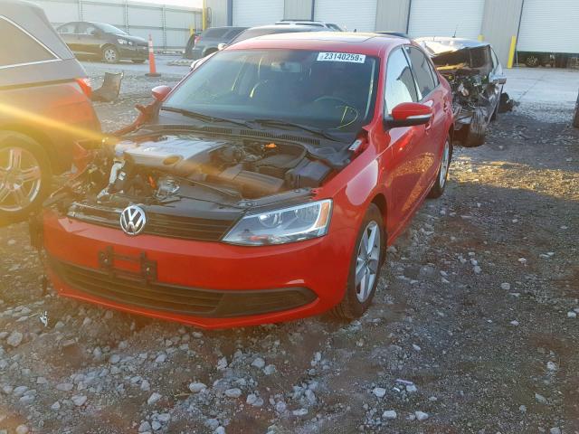 3VWLL7AJ3BM069086 - 2011 VOLKSWAGEN JETTA TDI RED photo 2