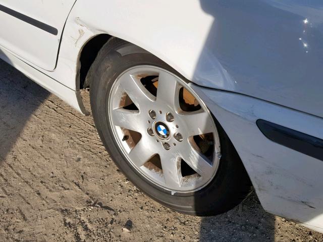 WBAET37422NJ18688 - 2002 BMW 325 I WHITE photo 9