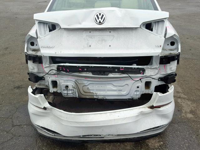 1VWDT7A34HC072448 - 2017 VOLKSWAGEN PASSAT R-L WHITE photo 9