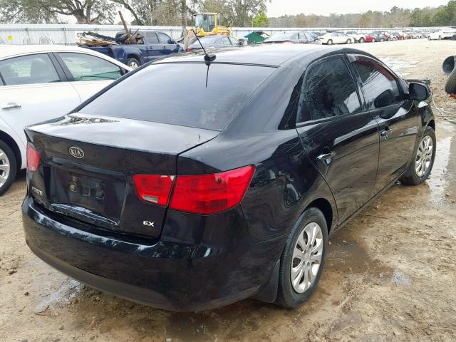 KNAFU4A28D5713997 - 2013 KIA FORTE EX BLACK photo 4