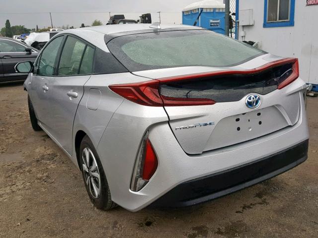 JTDKARFP7H3066098 - 2017 TOYOTA PRIUS PRIM SILVER photo 3