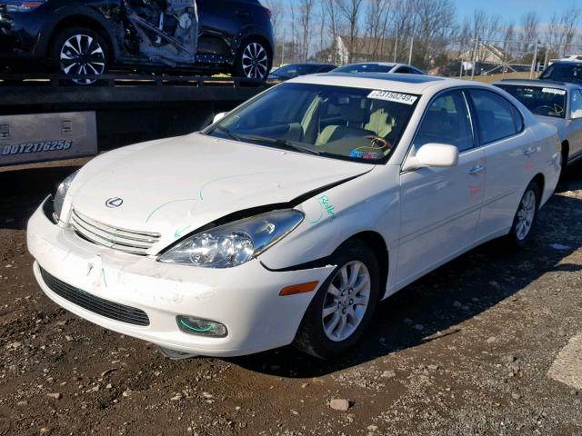 JTHBA30G345002952 - 2004 LEXUS ES 330 WHITE photo 2