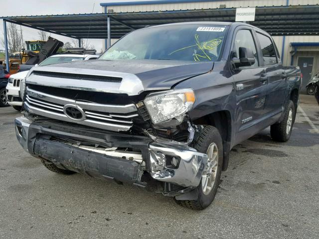 5TFDY5F18HX610531 - 2017 TOYOTA TUNDRA CRE GRAY photo 2