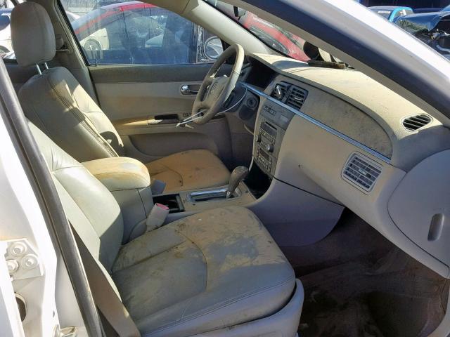 2G4WD582281230510 - 2008 BUICK LACROSSE C WHITE photo 5