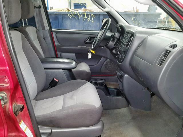 1FMCU92143KD10829 - 2003 FORD ESCAPE XLS RED photo 5