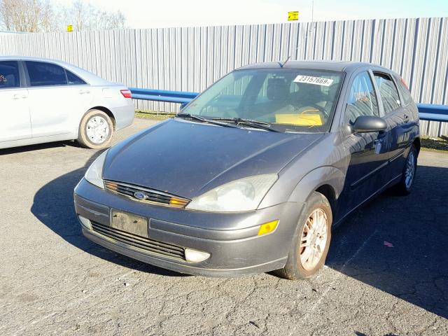 3FAFP37303R116770 - 2003 FORD FOCUS ZX5 GRAY photo 2