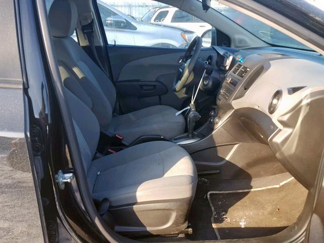 1G1JA5EH6C4132702 - 2012 CHEVROLET SONIC LS 黑色 照片 5