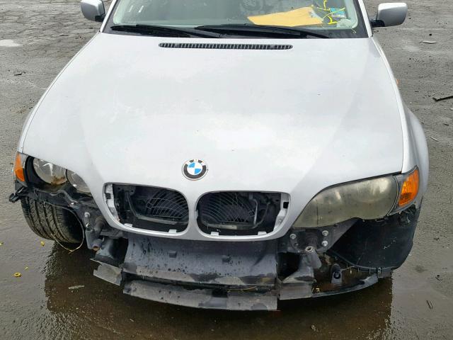 WBAAZ33433PH32273 - 2003 BMW 325 I 银色 照片 9
