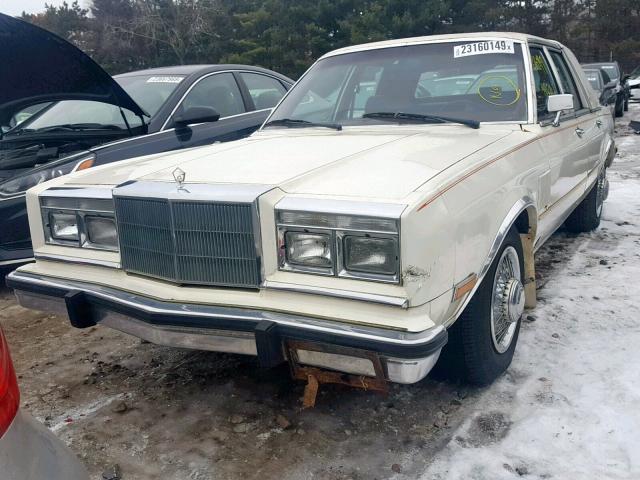 1C3BF66P2HW100337 - 1987 CHRYSLER FIFTH AVEN WHITE photo 2