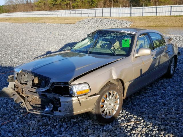 1LNHM81V97Y633622 - 2007 LINCOLN TOWN CAR S BEIGE photo 2