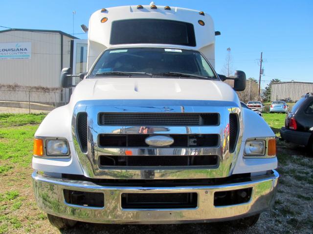 3FRNF65F89V127610 - 2009 FORD F650 SUPER WHITE photo 10