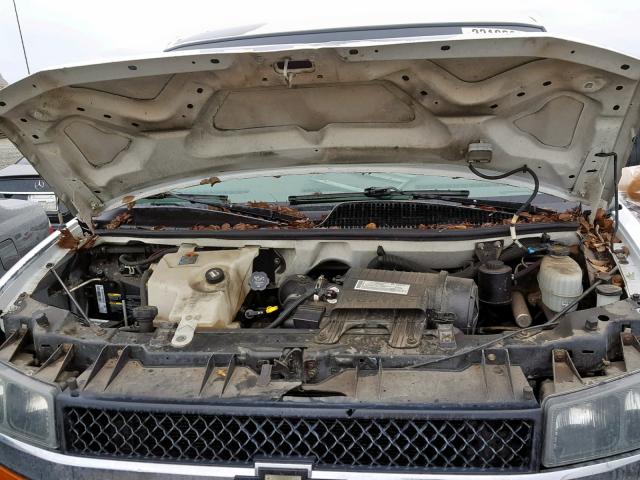 1GNFG15Z071159065 - 2007 CHEVROLET EXPRESS G1 WHITE photo 7