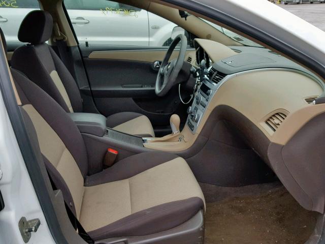 1G1ZG57B594221857 - 2009 CHEVROLET MALIBU LS თეთრი ფოტო 5