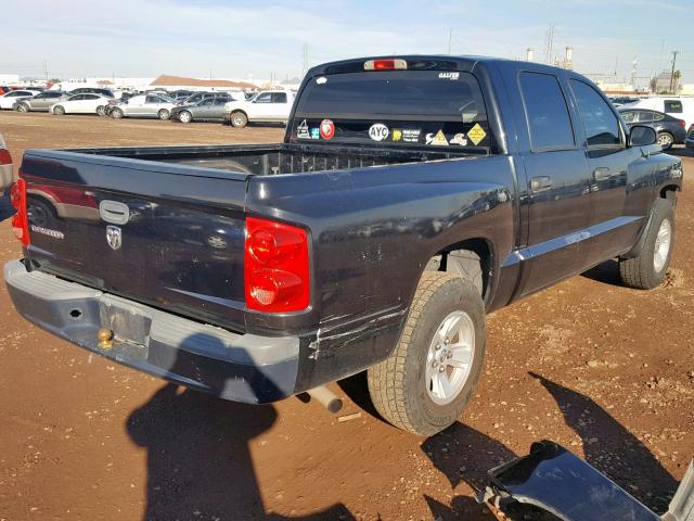 1D7HE38K68S626105 - 2008 DODGE DAKOTA SXT BLACK photo 4