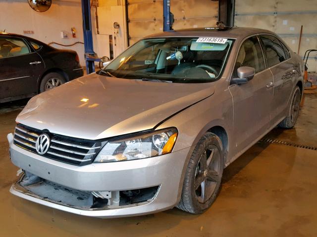 1VWBP7A33DC084015 - 2013 VOLKSWAGEN PASSAT SE SILVER photo 2