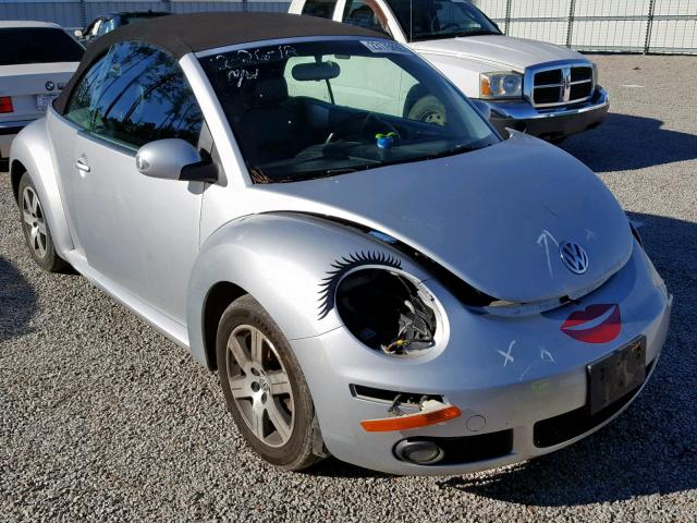 3VWRF21Y26M300910 - 2006 VOLKSWAGEN NEW BEETLE 银色 照片 1