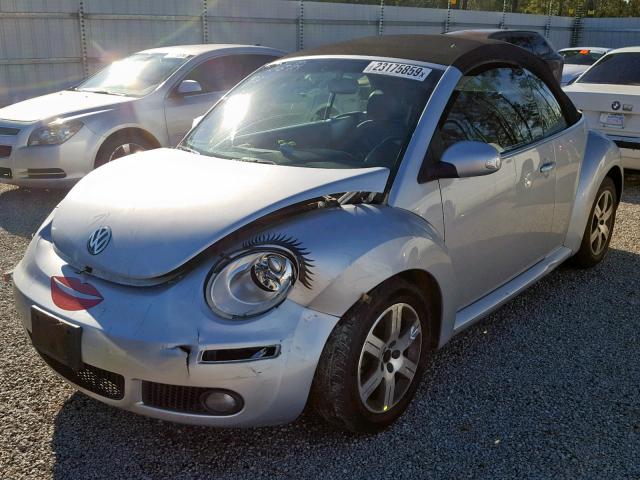 3VWRF21Y26M300910 - 2006 VOLKSWAGEN NEW BEETLE 银色 照片 2