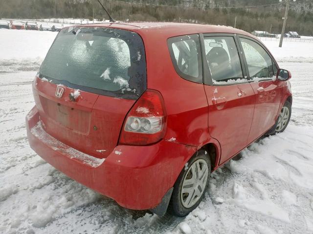 JHMGD38408S000199 - 2008 HONDA FIT RED photo 4