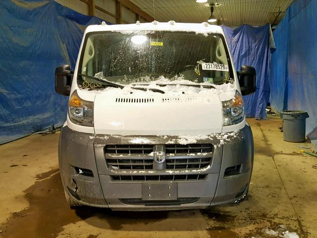 3C6TRVAG1JE103925 - 2018 RAM PROMASTER 白色 照片 9