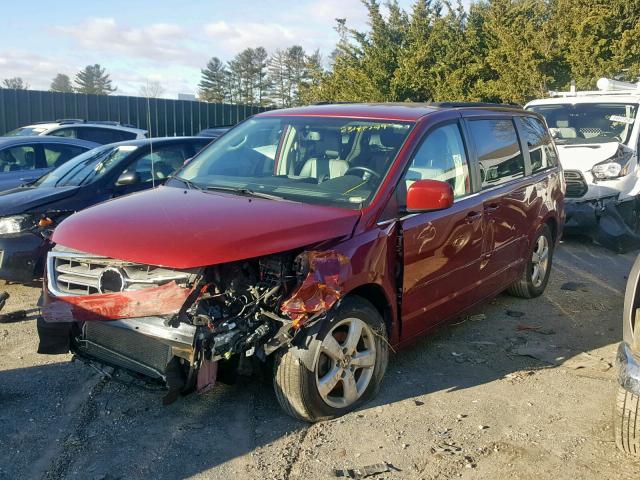 2V4RW3DG3BR634108 - 2011 VOLKSWAGEN ROUTAN SE RED photo 2