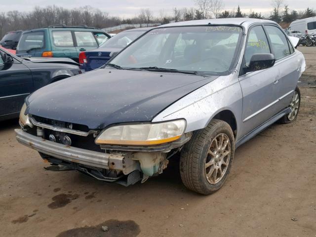 1HGCF86611A096353 - 2001 HONDA ACCORD VAL SILVER photo 1