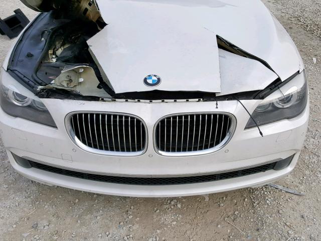 WBAKC8C55CC435263 - 2012 BMW 750LI WHITE photo 7