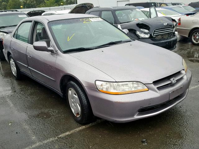 1HGCG1643YA066333 - 2000 HONDA ACCORD LX SILVER photo 1