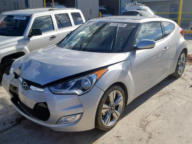 KMHTC6AD0HU312814 - 2017 HYUNDAI VELOSTER SILVER photo 2