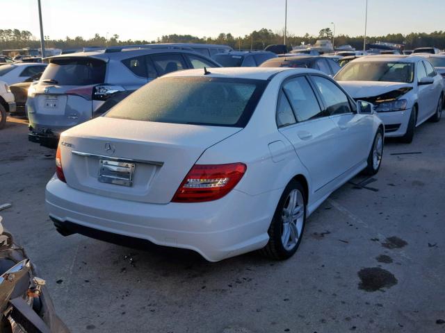 WDDGF4HB9DA783240 - 2013 MERCEDES-BENZ C 250 WHITE photo 4