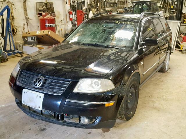 WVWYH63B22E198713 - 2002 VOLKSWAGEN PASSAT GLX BLACK photo 2