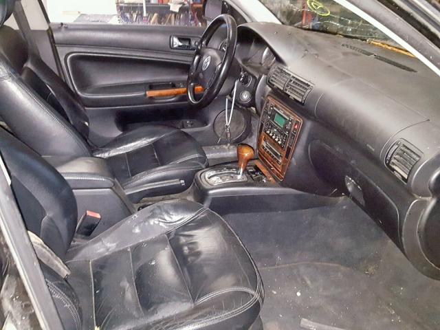 WVWYH63B22E198713 - 2002 VOLKSWAGEN PASSAT GLX 黑色 照片 5