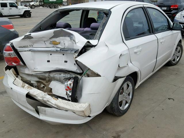 KL1TD56E19B387331 - 2009 CHEVROLET AVEO LS WHITE photo 4
