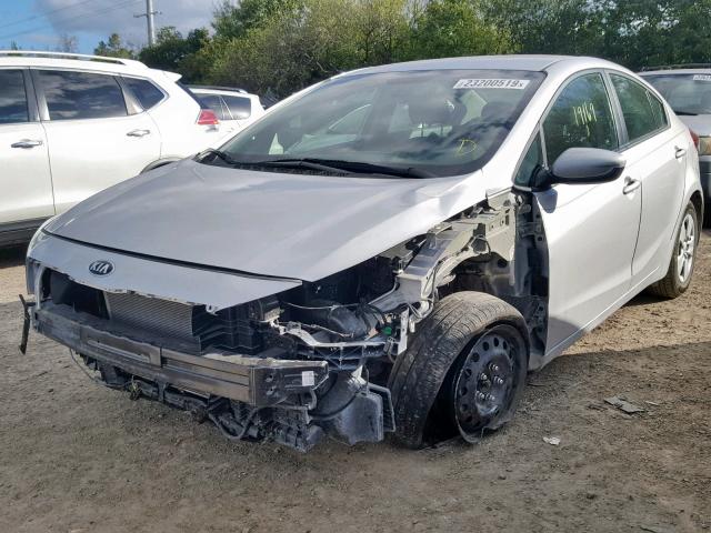 3KPFK4A73JE240160 - 2018 KIA FORTE LX SILVER photo 2