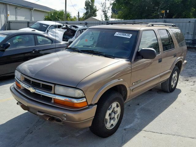 1GNDT13XX3K116572 - 2003 CHEVROLET BLAZER TAN photo 2