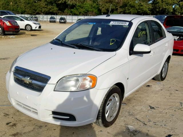 KL1TD56EX9B639951 - 2009 CHEVROLET AVEO LS WHITE photo 2