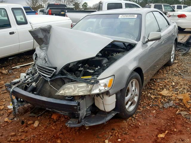 JT8BF28G5Y5088173 - 2000 LEXUS ES 300 GRAY photo 2