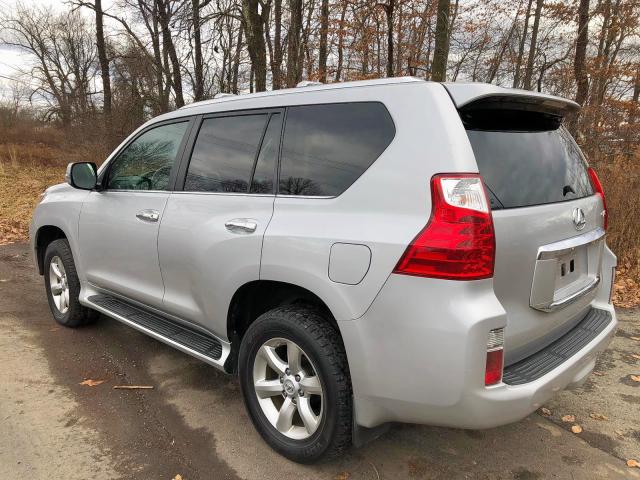 JTJBM7FX4B5022256 - 2011 LEXUS GX BASE SILVER photo 3
