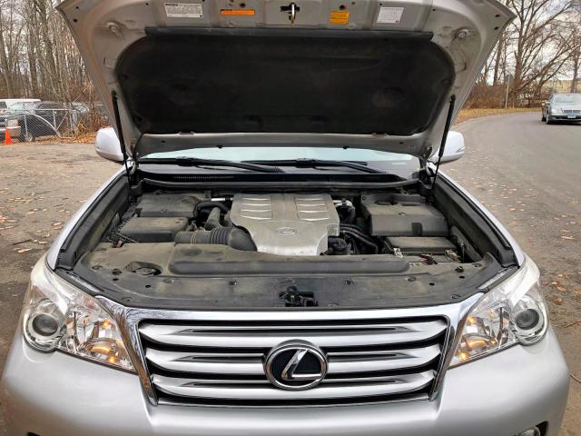 JTJBM7FX4B5022256 - 2011 LEXUS GX BASE SILVER photo 9