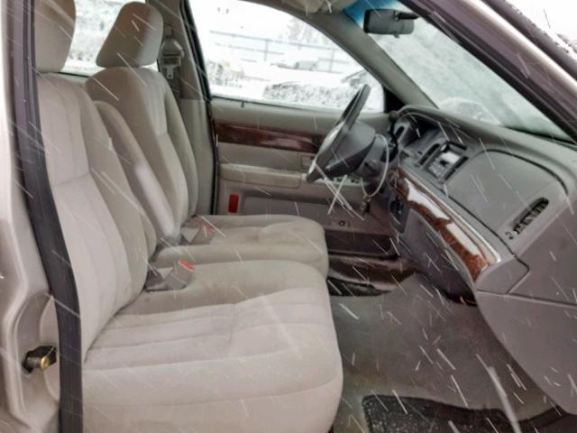 2MEFM74W84X679303 - 2004 MERCURY GRAND MARQ 银色 照片 5